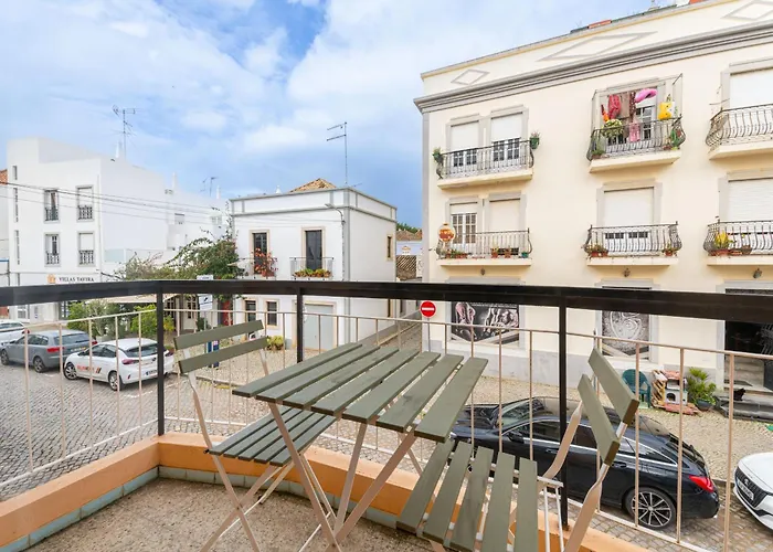 Jara, * Tavira